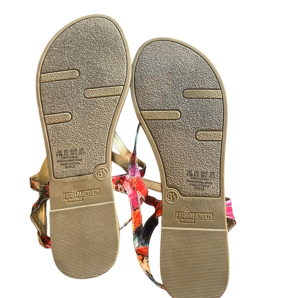 Fergalicious, Fergie Sandals Womens 8.5 Floral Strappy Flats
Comfort pink buckle - Picture 9 of 10